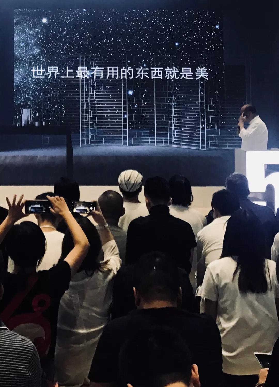 1536733598479097287.jpg 33.jpg