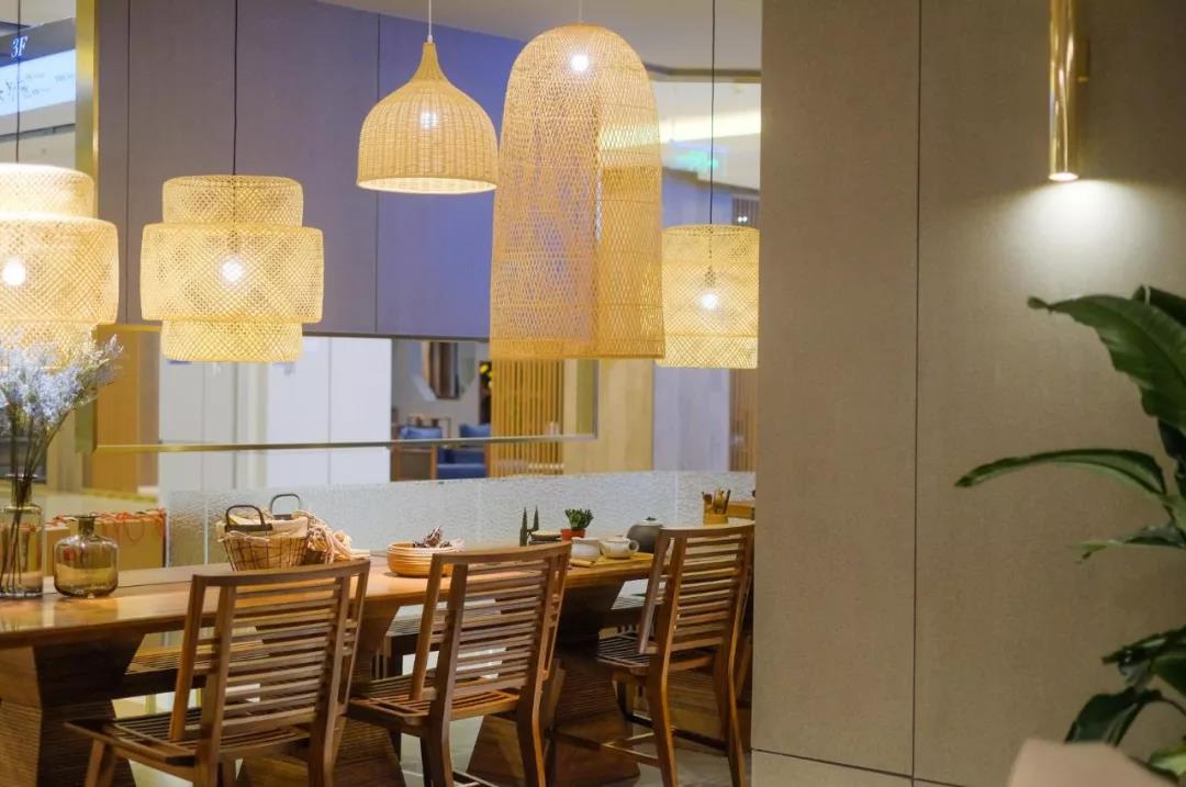 1536733749686057156.jpg 38.jpg