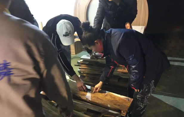 荣麟之星 刘丽娜 荣麟之星 刘丽娜